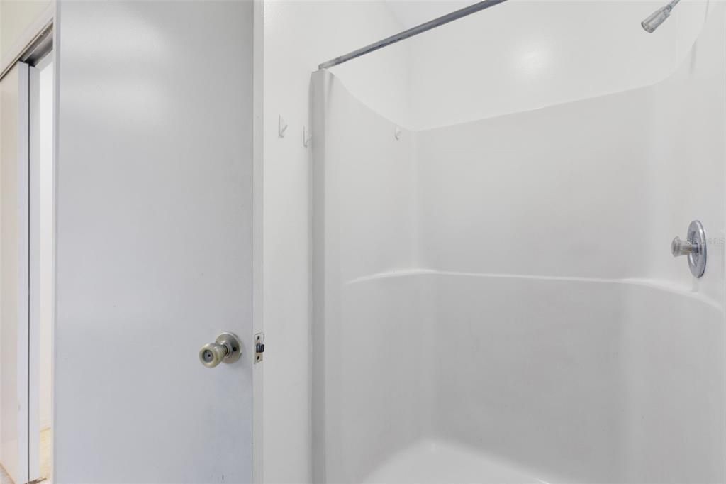 For Sale: $205,000 (2 beds, 2 baths, 1002 Square Feet)