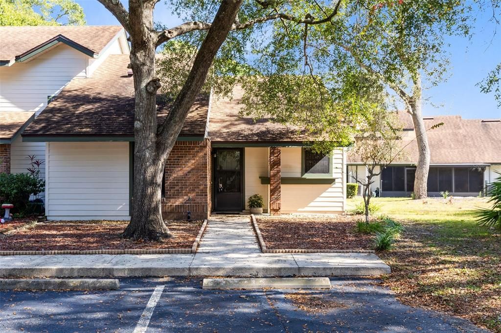 For Sale: $205,000 (2 beds, 2 baths, 1002 Square Feet)