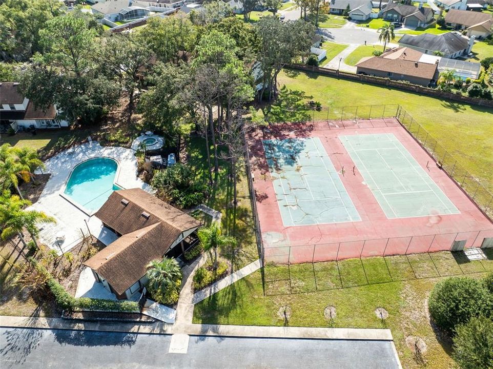 For Sale: $205,000 (2 beds, 2 baths, 1002 Square Feet)