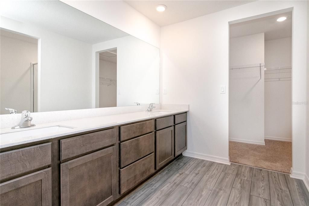 待售: $269,500 (2 贝兹, 2 浴室, 1668 平方英尺)