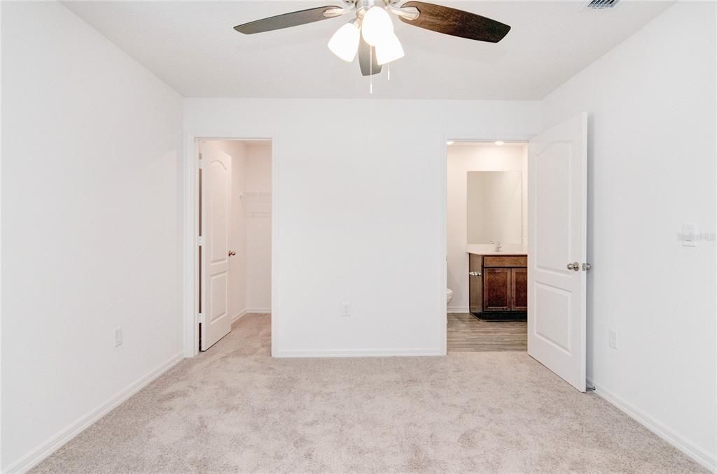 待售: $269,500 (2 贝兹, 2 浴室, 1668 平方英尺)