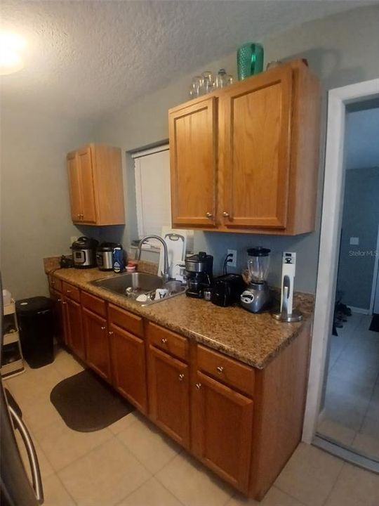 For Sale: $199,900 (2 beds, 1 baths, 858 Square Feet)