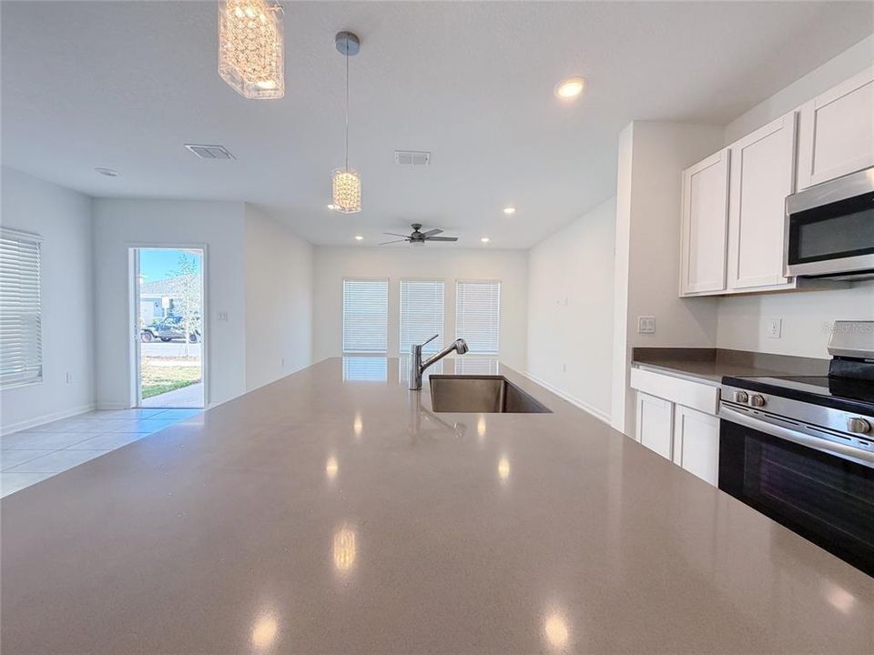 En Renta: $2,600 (3 camas, 2 baños, 1821 Pies cuadrados)