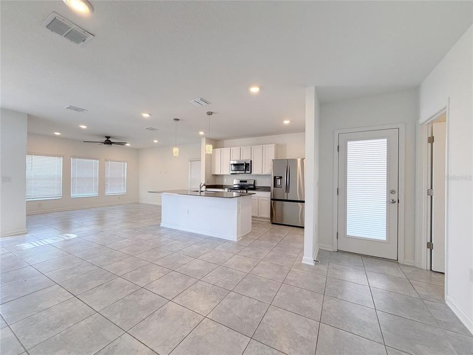 En Renta: $2,600 (3 camas, 2 baños, 1821 Pies cuadrados)