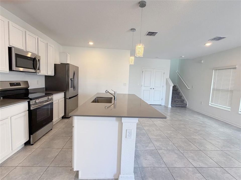 En Renta: $2,600 (3 camas, 2 baños, 1821 Pies cuadrados)