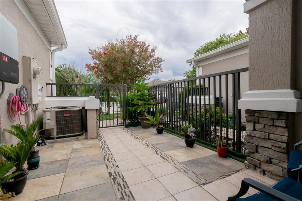 For Sale: $330,000 (3 beds, 2 baths, 1512 Square Feet)