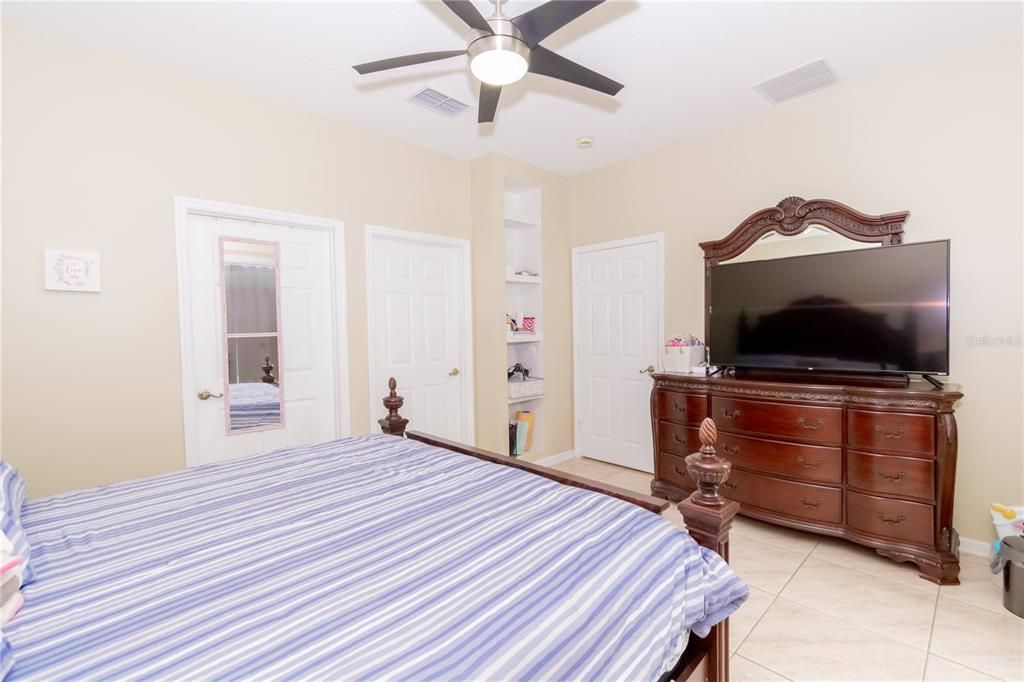 For Sale: $330,000 (3 beds, 2 baths, 1512 Square Feet)