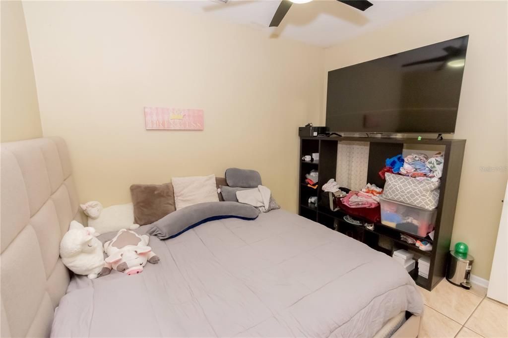 For Sale: $330,000 (3 beds, 2 baths, 1512 Square Feet)