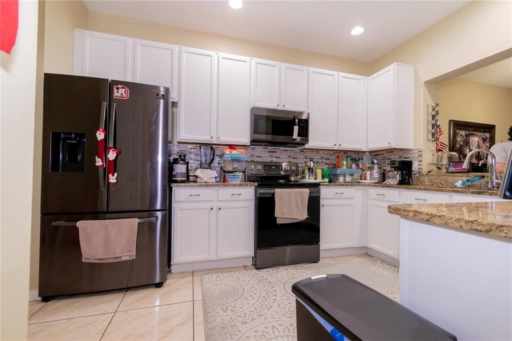 For Sale: $330,000 (3 beds, 2 baths, 1512 Square Feet)