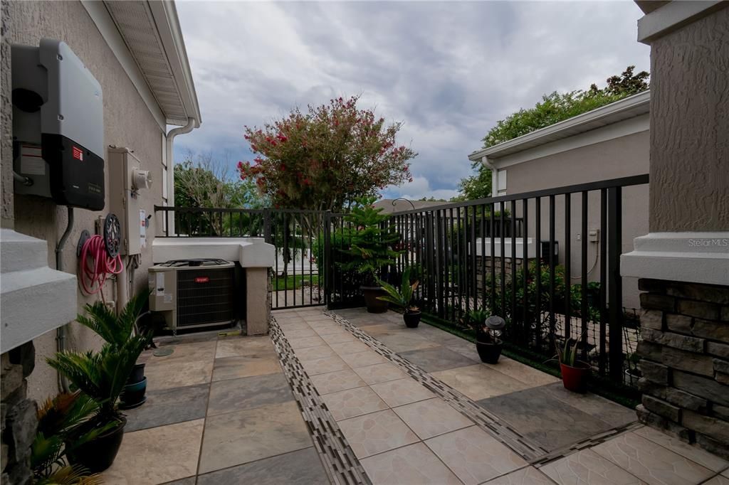 For Sale: $330,000 (3 beds, 2 baths, 1512 Square Feet)