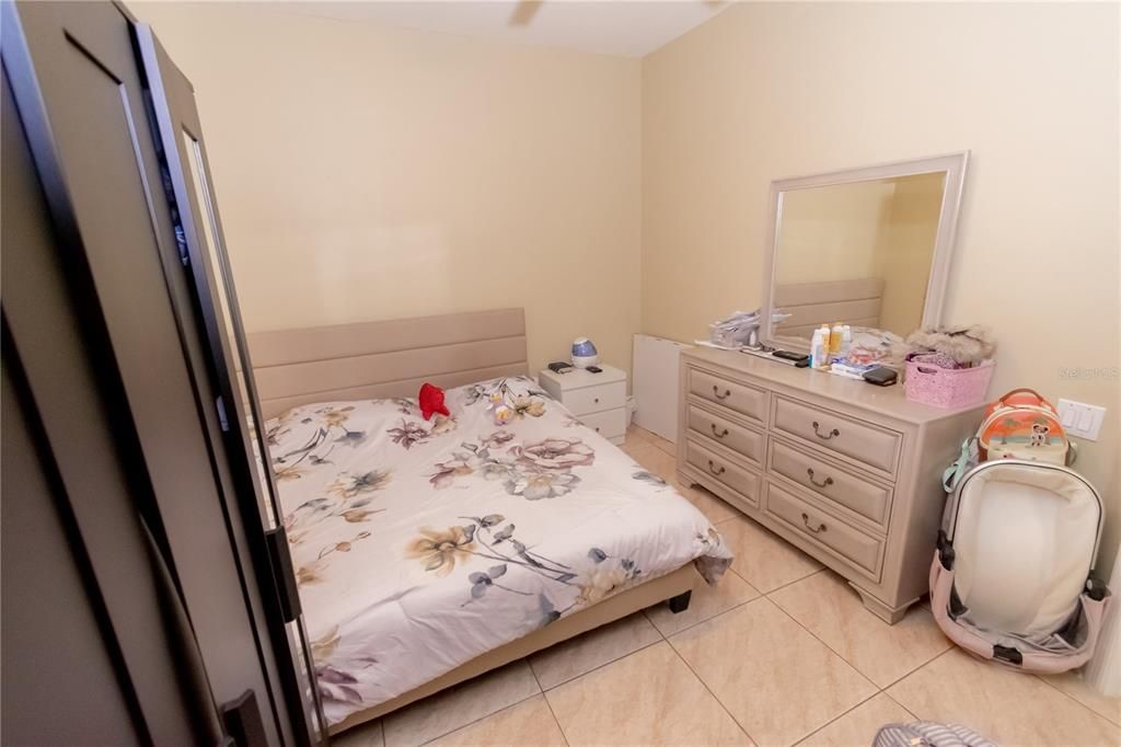 For Sale: $330,000 (3 beds, 2 baths, 1512 Square Feet)