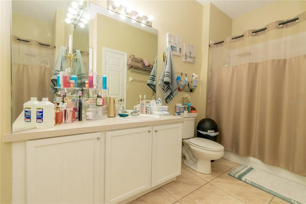 For Sale: $330,000 (3 beds, 2 baths, 1512 Square Feet)