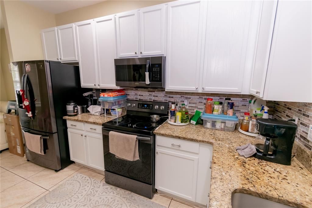 For Sale: $330,000 (3 beds, 2 baths, 1512 Square Feet)