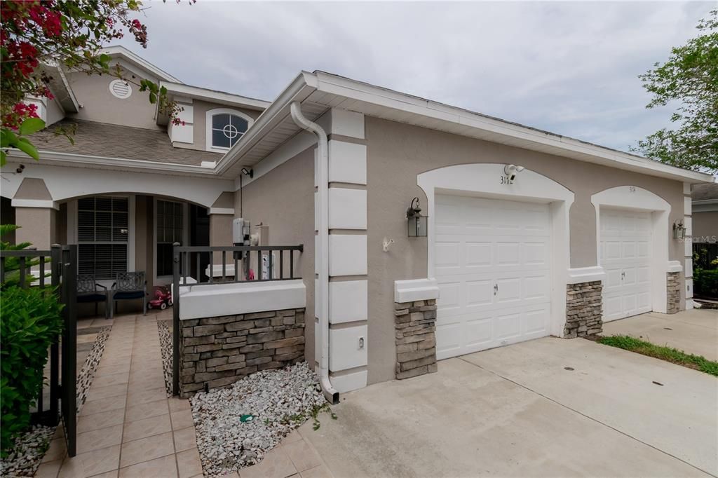 For Sale: $330,000 (3 beds, 2 baths, 1512 Square Feet)