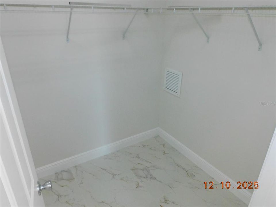 For Sale: $409,900 (4 beds, 2 baths, 2099 Square Feet)