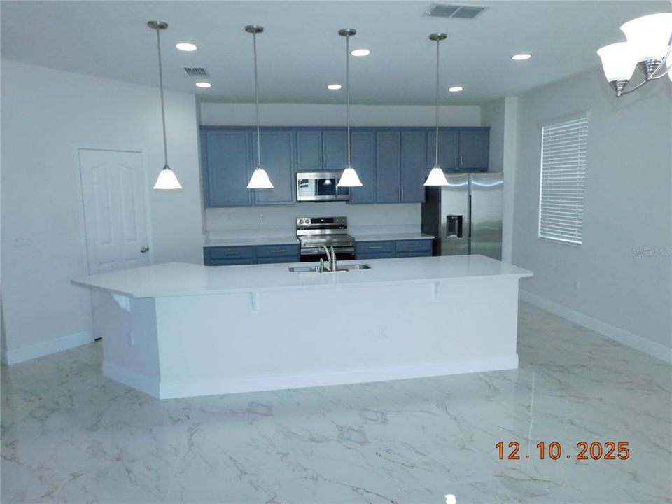 For Sale: $409,900 (4 beds, 2 baths, 2099 Square Feet)