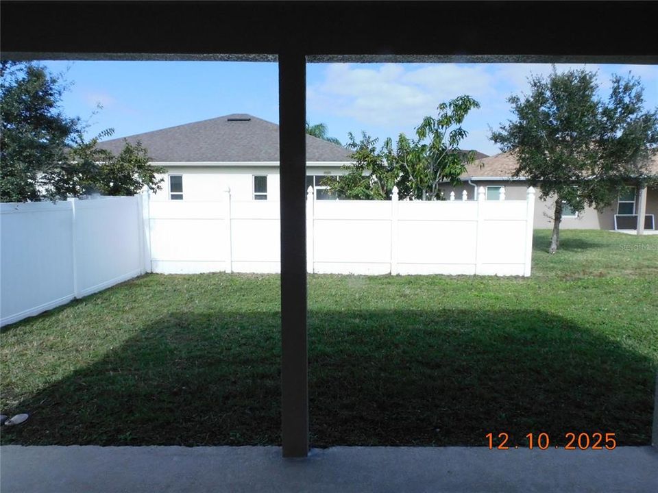 For Sale: $409,900 (4 beds, 2 baths, 2099 Square Feet)