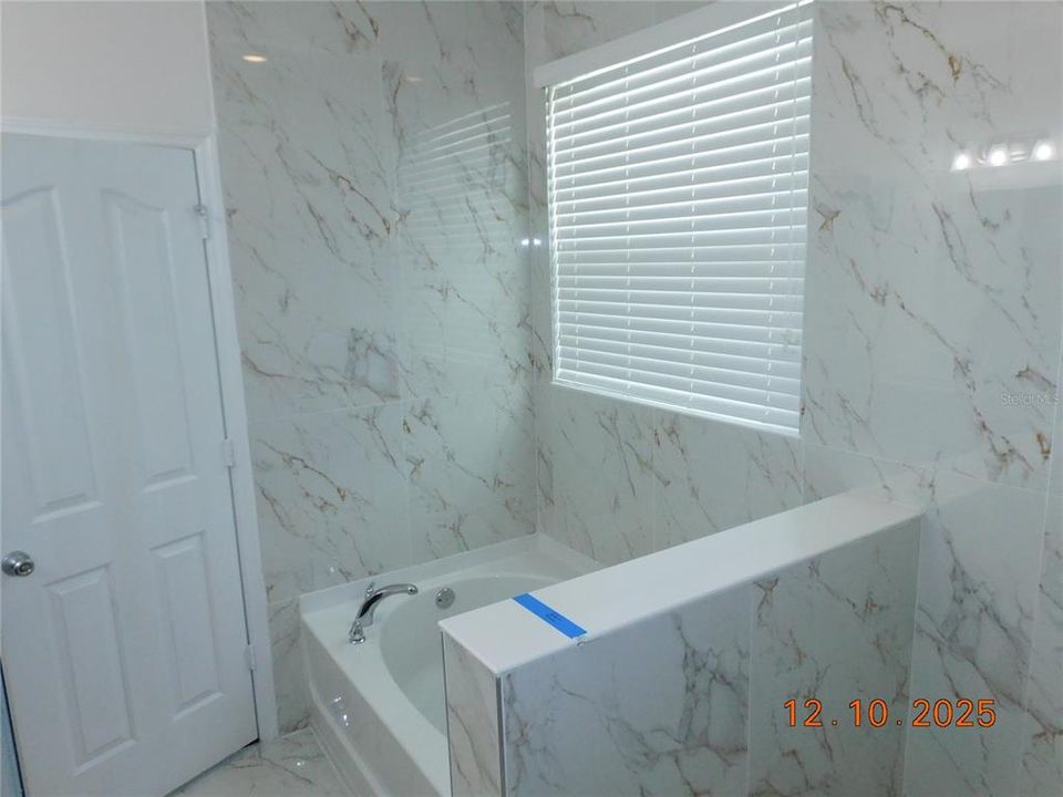 For Sale: $409,900 (4 beds, 2 baths, 2099 Square Feet)