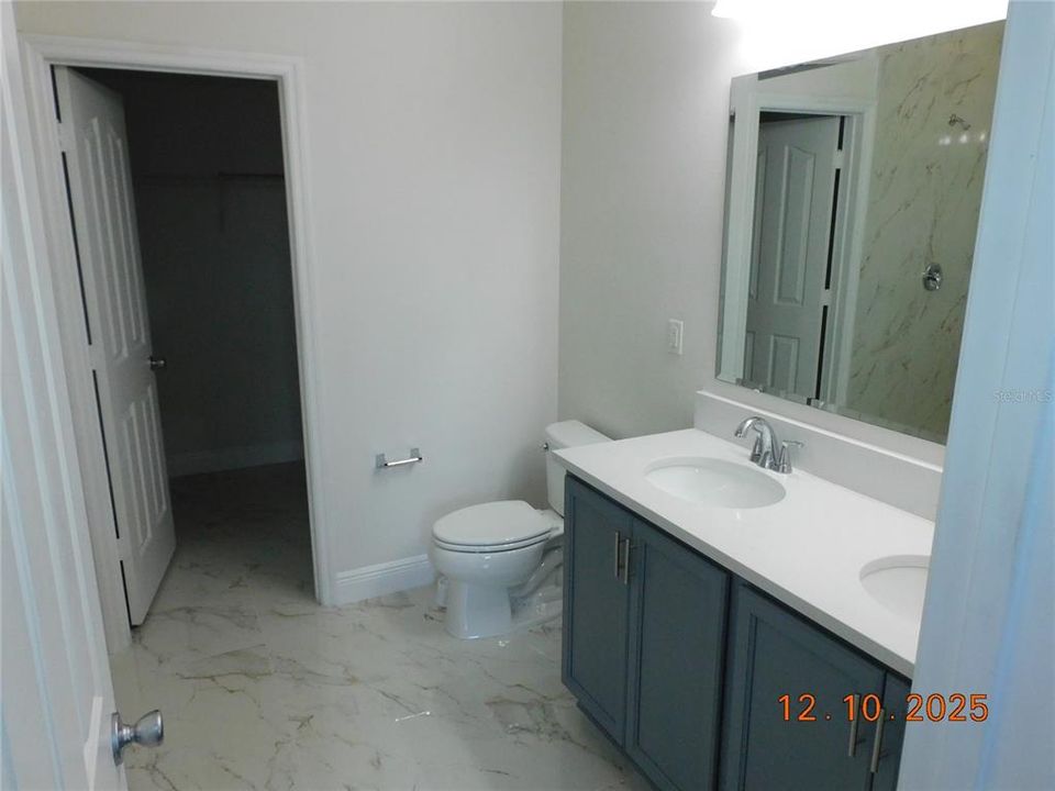 For Sale: $409,900 (4 beds, 2 baths, 2099 Square Feet)