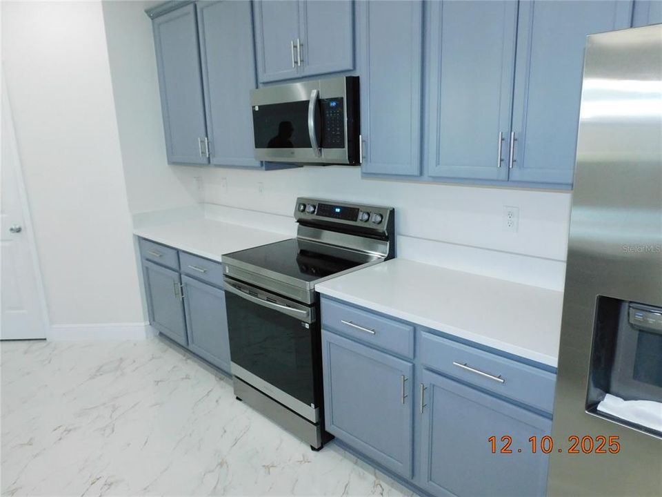 For Sale: $409,900 (4 beds, 2 baths, 2099 Square Feet)