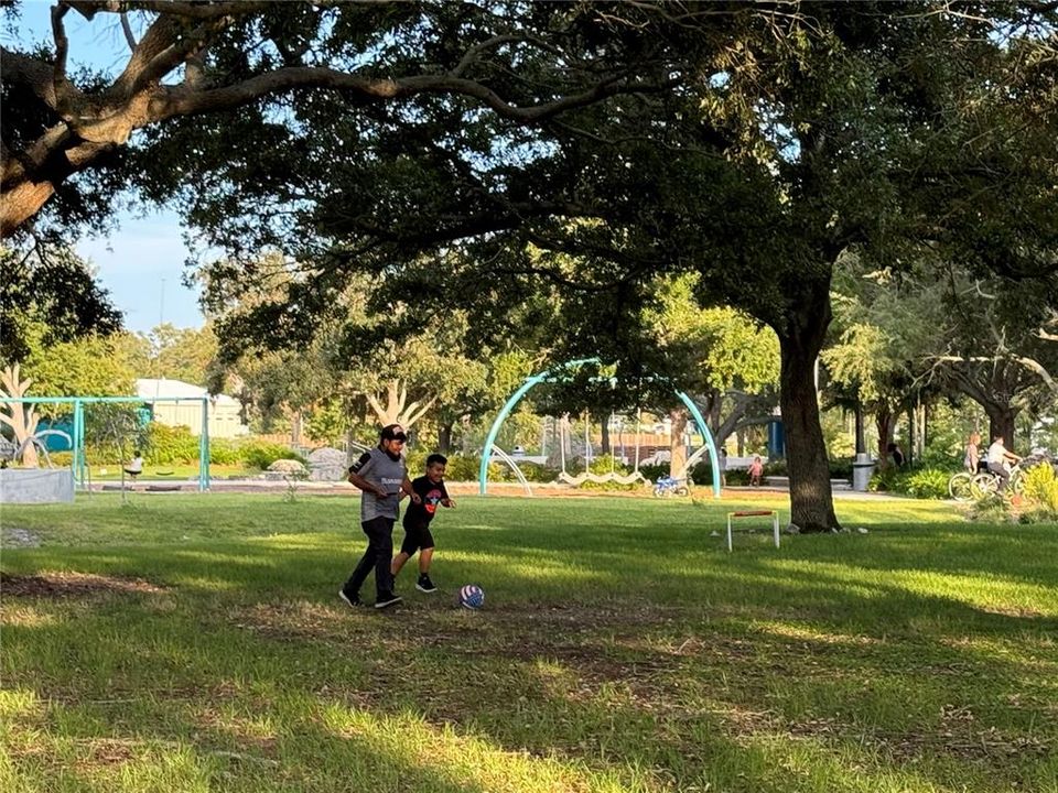 待售: $375,000 (2 贝兹, 2 浴室, 1020 平方英尺)