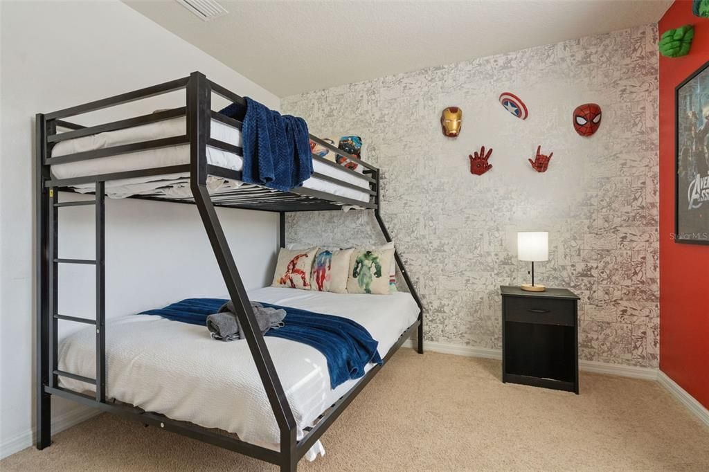 For Sale: $450,000 (5 beds, 4 baths, 2263 Square Feet)