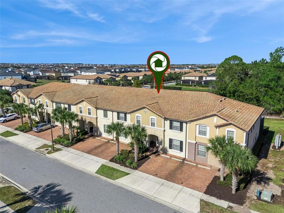 For Sale: $450,000 (5 beds, 4 baths, 2263 Square Feet)