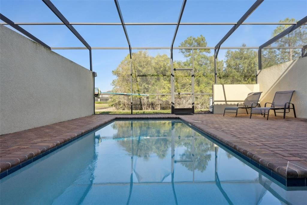 For Sale: $450,000 (5 beds, 4 baths, 2263 Square Feet)