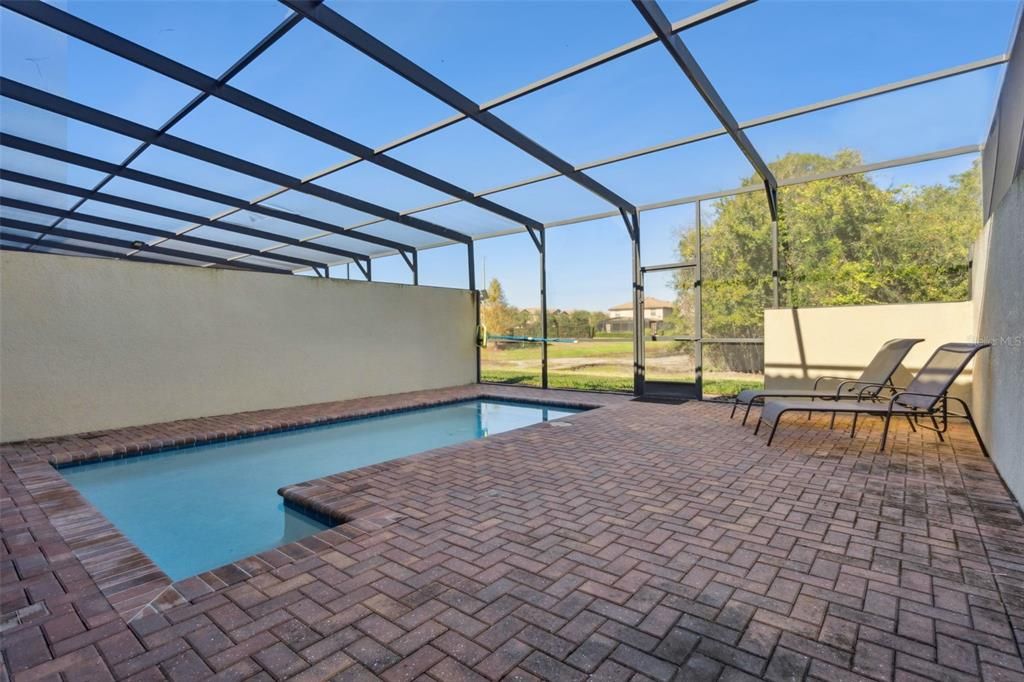 For Sale: $450,000 (5 beds, 4 baths, 2263 Square Feet)