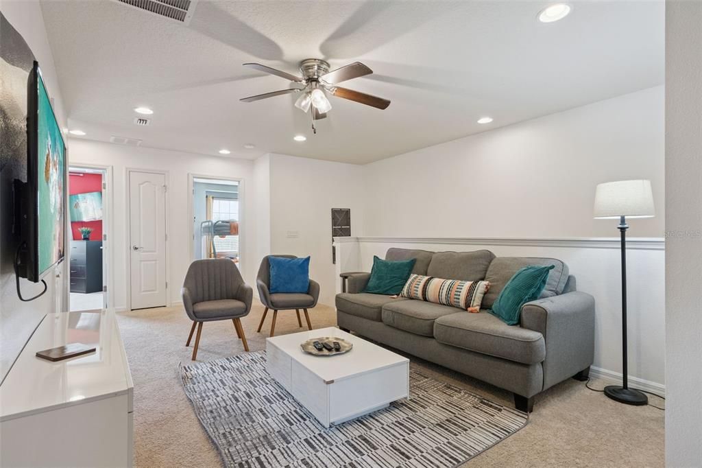 For Sale: $450,000 (5 beds, 4 baths, 2263 Square Feet)