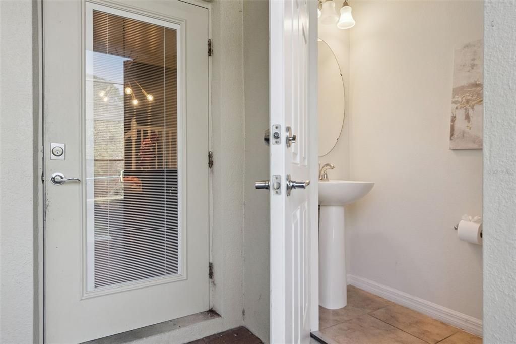 For Sale: $450,000 (5 beds, 4 baths, 2263 Square Feet)