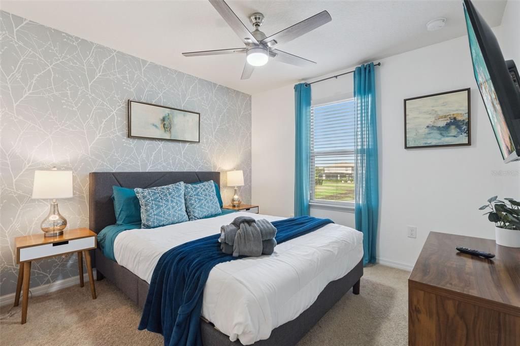 For Sale: $450,000 (5 beds, 4 baths, 2263 Square Feet)