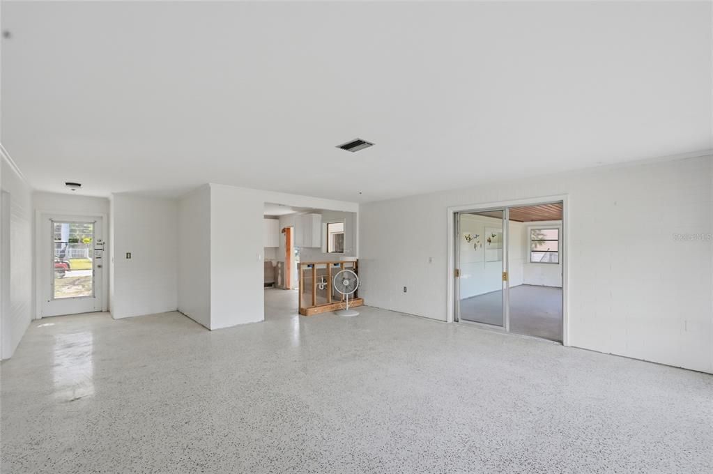 En Venta: $1,295,000 (2 camas, 1 baños, 1579 Pies cuadrados)