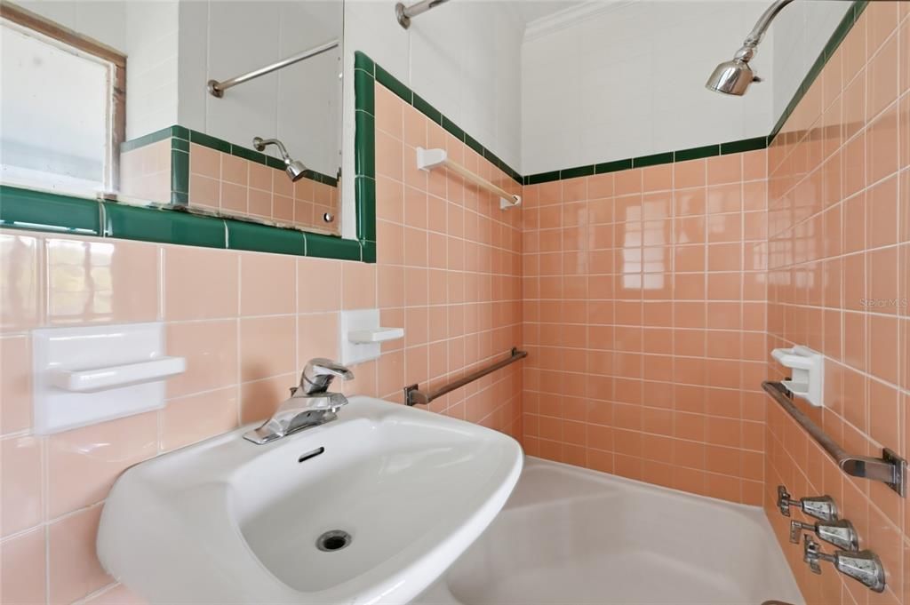 En Venta: $1,295,000 (2 camas, 1 baños, 1579 Pies cuadrados)