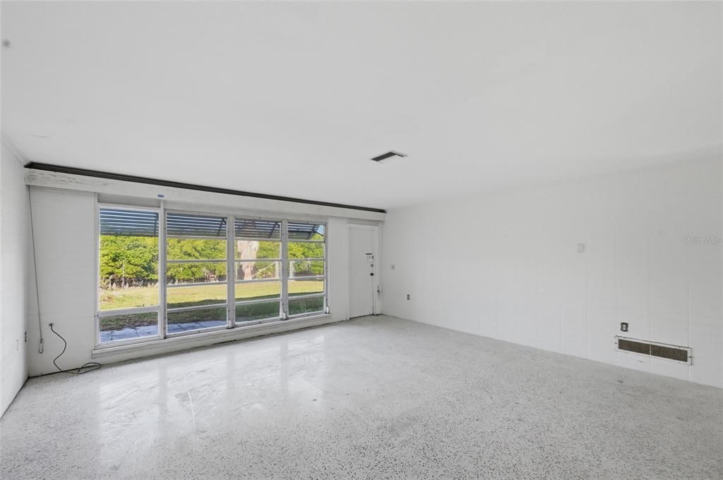 En Venta: $1,295,000 (2 camas, 1 baños, 1579 Pies cuadrados)