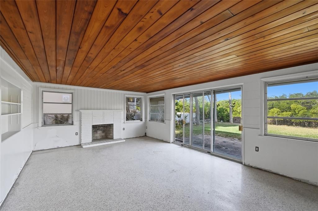 En Venta: $1,295,000 (2 camas, 1 baños, 1579 Pies cuadrados)