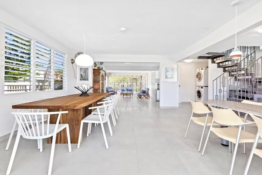 For Rent: $12,900 (5 beds, 4 baths, 3000 Square Feet)