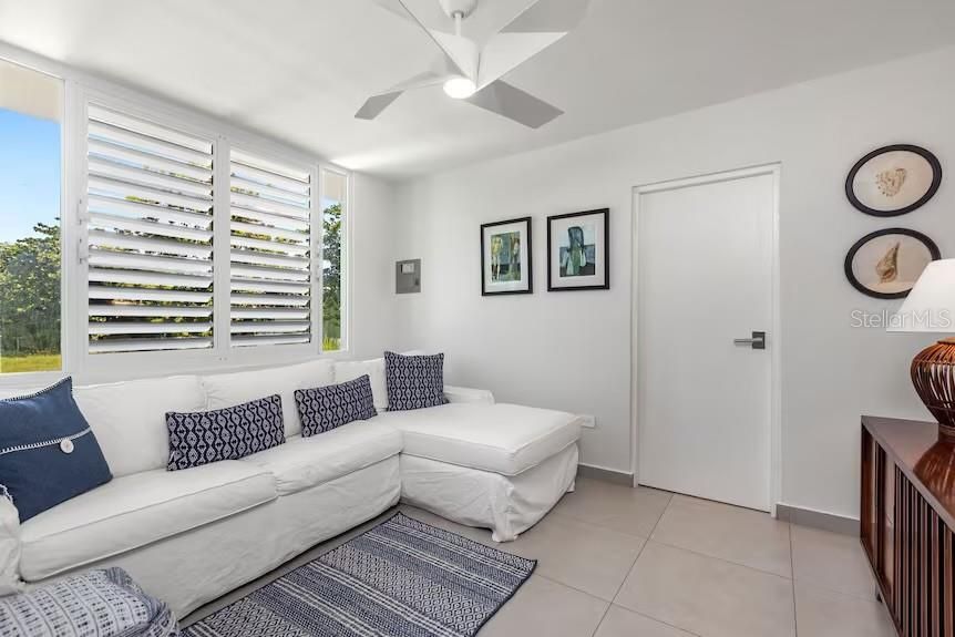 For Rent: $12,900 (5 beds, 4 baths, 3000 Square Feet)