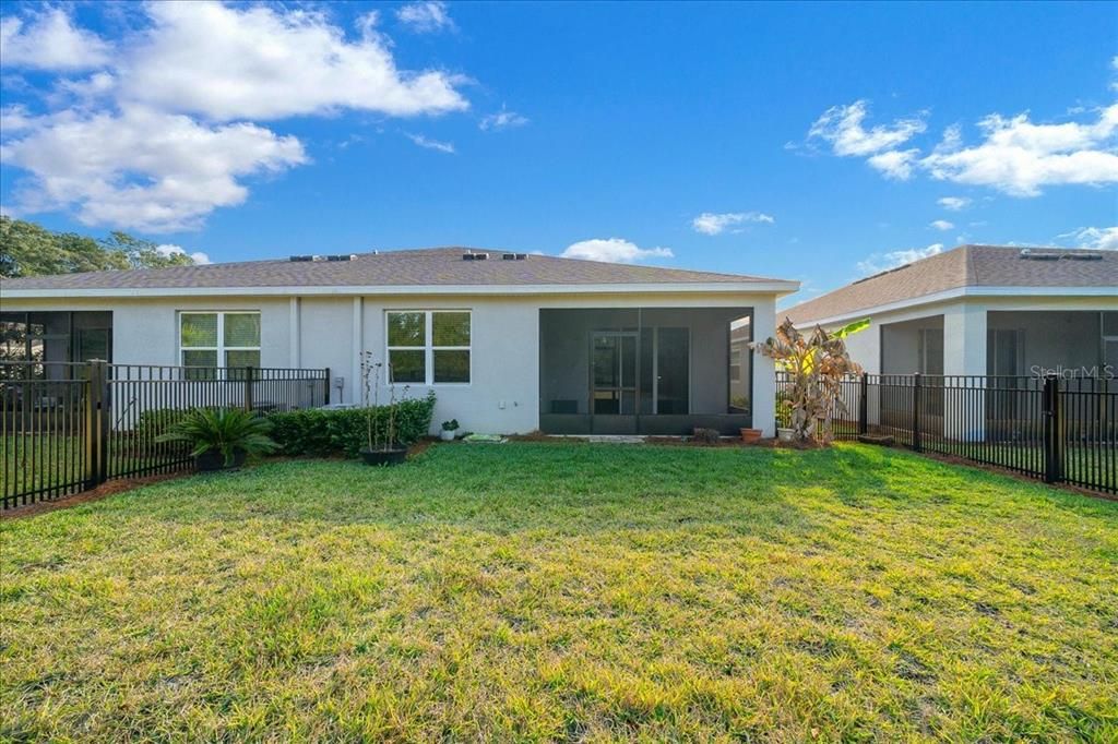 待售: $254,000 (2 贝兹, 2 浴室, 1552 平方英尺)