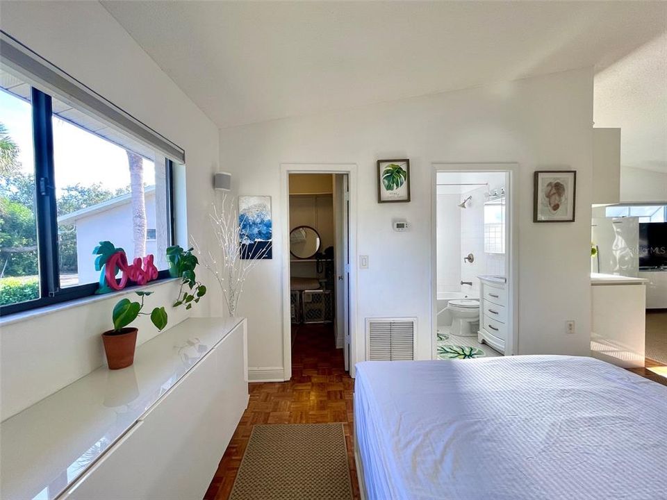 For Sale: $150,000 (1 beds, 1 baths, 504 Square Feet)