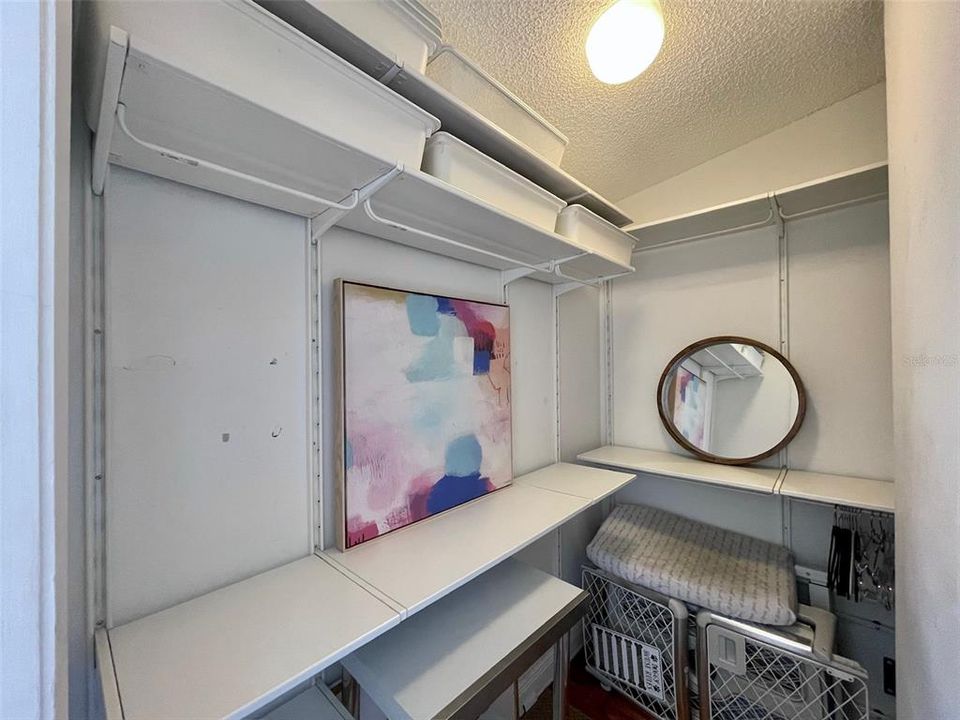 For Sale: $150,000 (1 beds, 1 baths, 504 Square Feet)