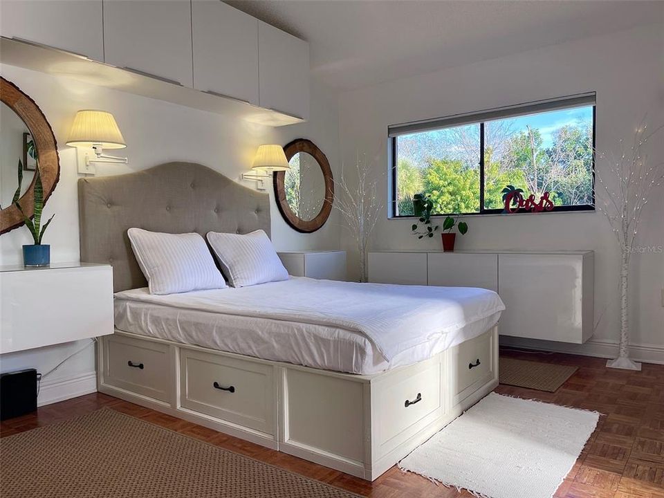 For Sale: $150,000 (1 beds, 1 baths, 504 Square Feet)