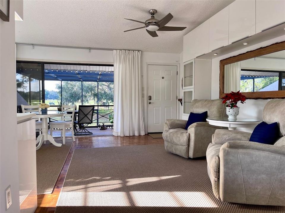 For Sale: $150,000 (1 beds, 1 baths, 504 Square Feet)