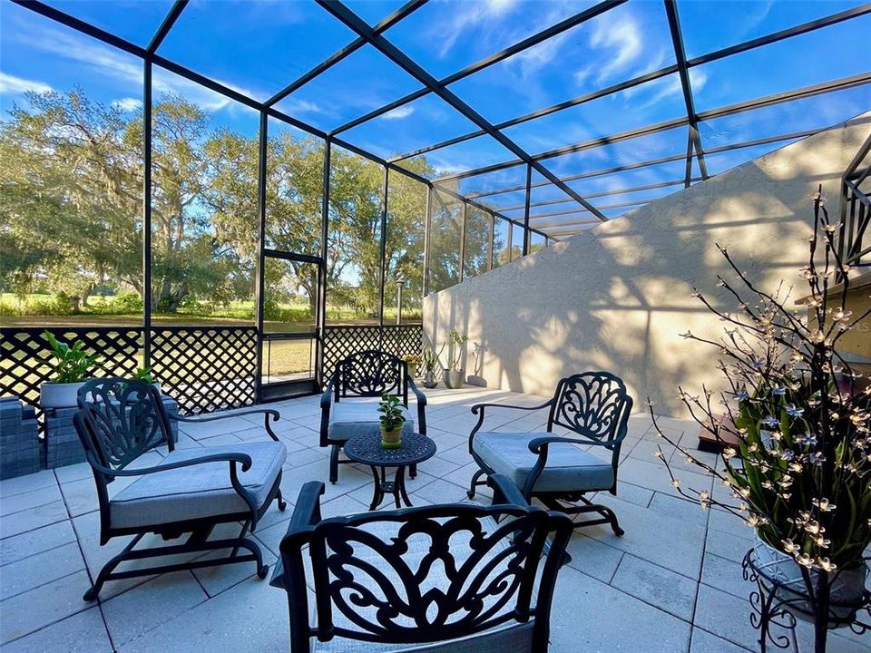 For Sale: $150,000 (1 beds, 1 baths, 504 Square Feet)