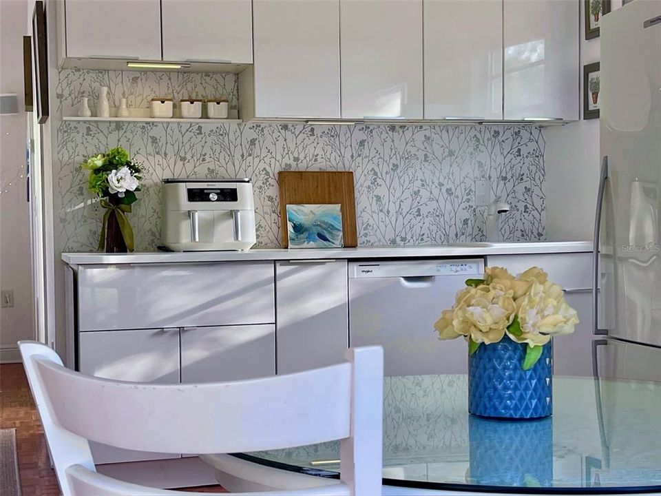 For Sale: $150,000 (1 beds, 1 baths, 504 Square Feet)