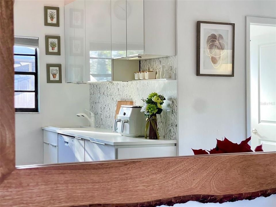 For Sale: $150,000 (1 beds, 1 baths, 504 Square Feet)