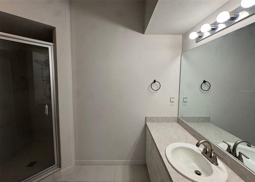 出租: $1,700 (2 贝兹, 2 浴室, 941 平方英尺)