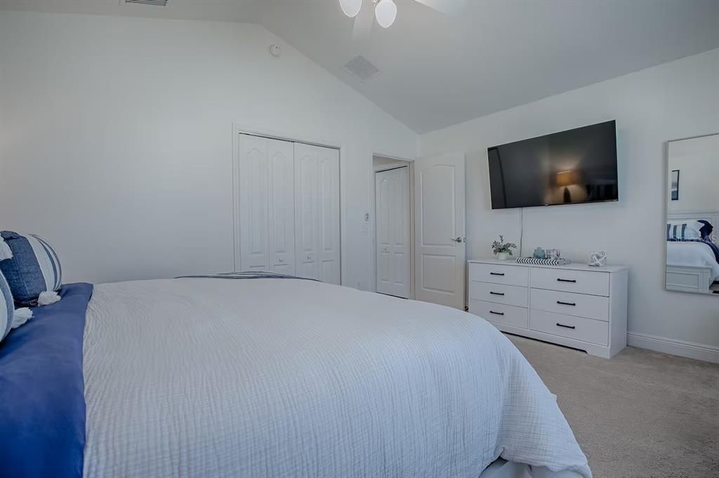 На продажу: $799,000 (3 спален, 2 ванн, 2000 Квадратных фут)