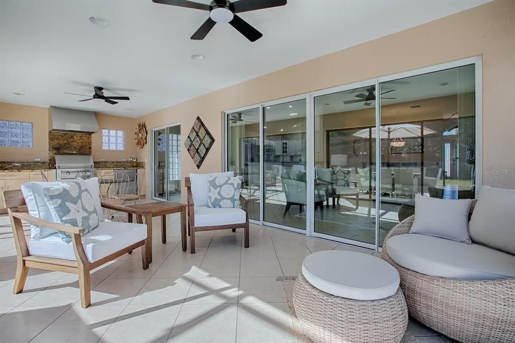 На продажу: $799,000 (3 спален, 2 ванн, 2000 Квадратных фут)