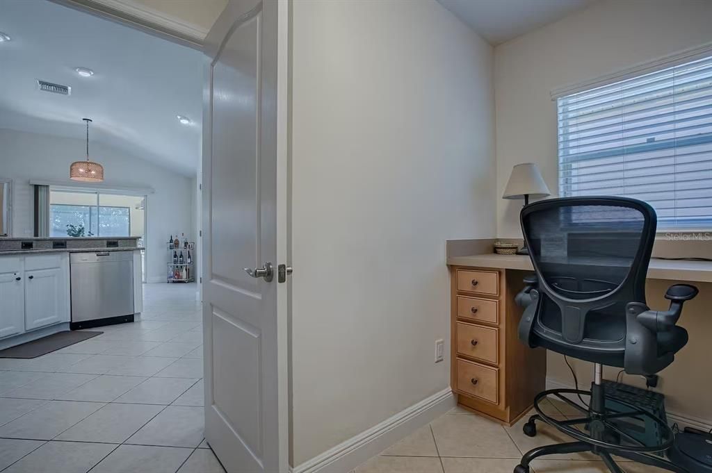 На продажу: $799,000 (3 спален, 2 ванн, 2000 Квадратных фут)